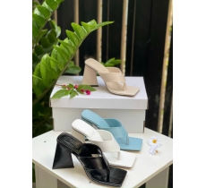 Giay đế vuông xỏ ngón