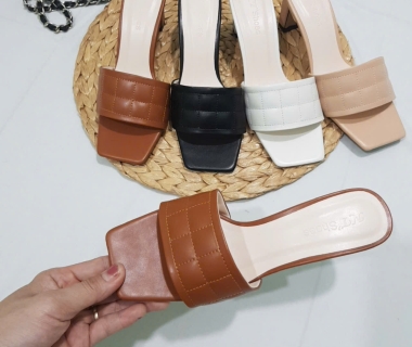 Gia Công Dép Nữ Xuất Khẩu - Chất Lượng, Đúng Tiến Độ